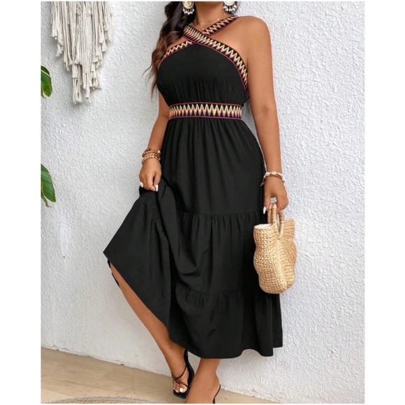 Plus Boho Black Chevron Halter Maxi Dress - Picture 6 of 7